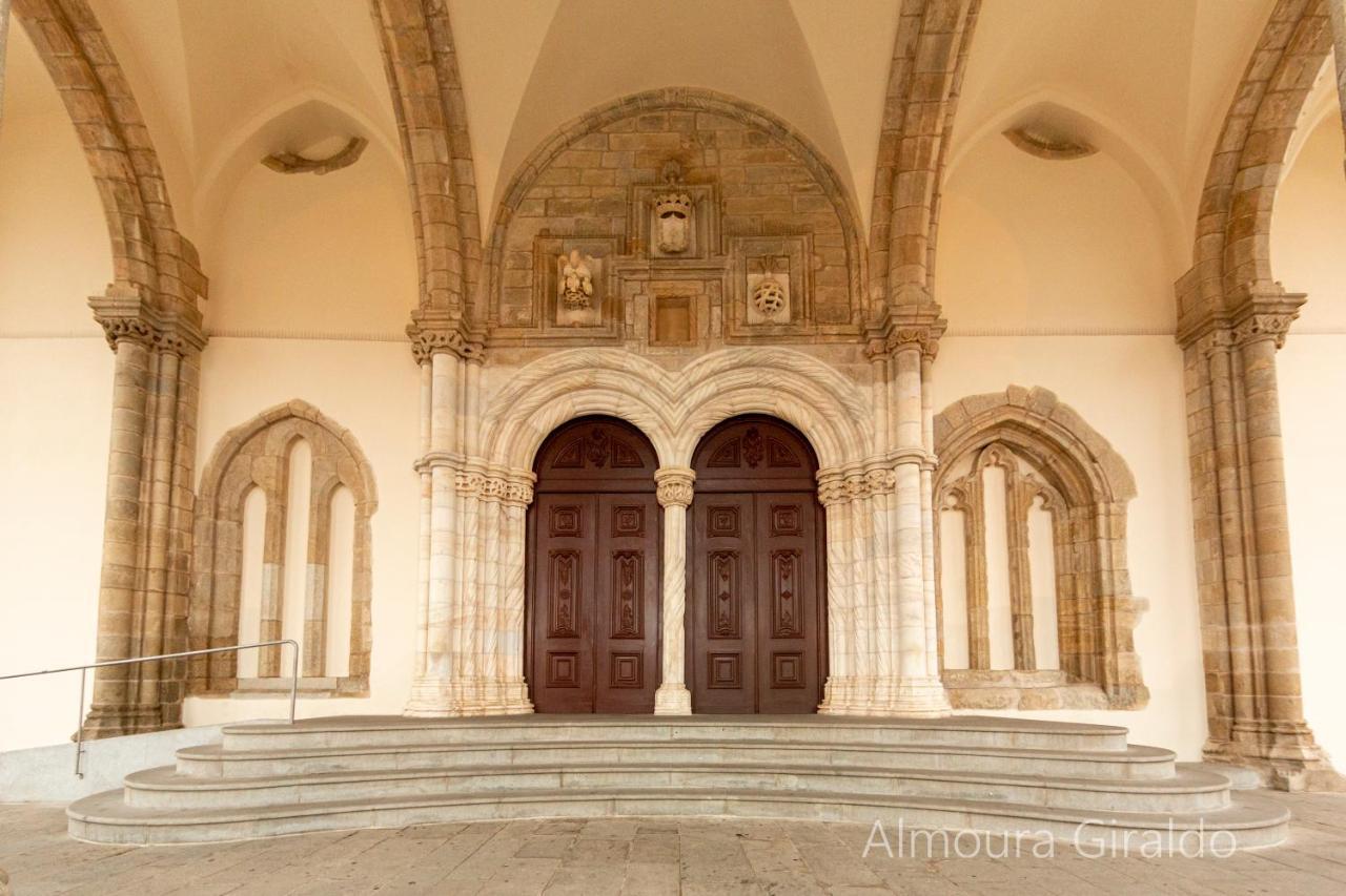 Almoura Giraldo Centro Historico Apartment Evora Bagian luar foto